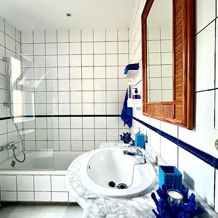 Apartment Town House Puerto Banus, 3 Min Walking From
