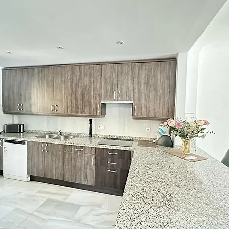 Town House Puerto Banus, 3 Min Walking From Marbella