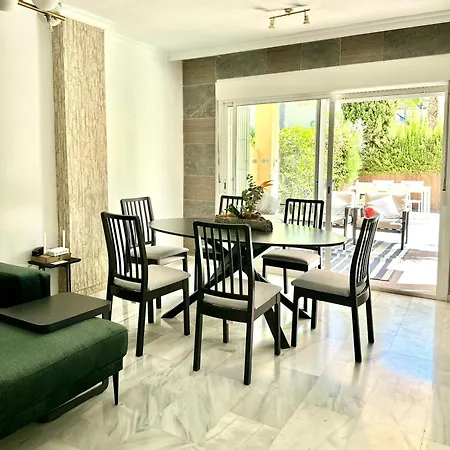 Town House Puerto Banus, 3 Min Walking From * Marbella